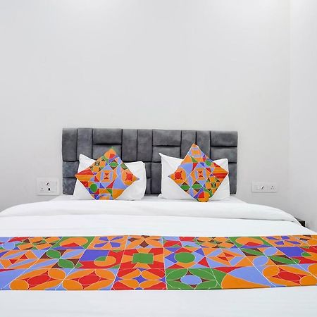 Fabexpress Bhau Residency - Nr Mumbai International Airport Hotel Buitenkant foto